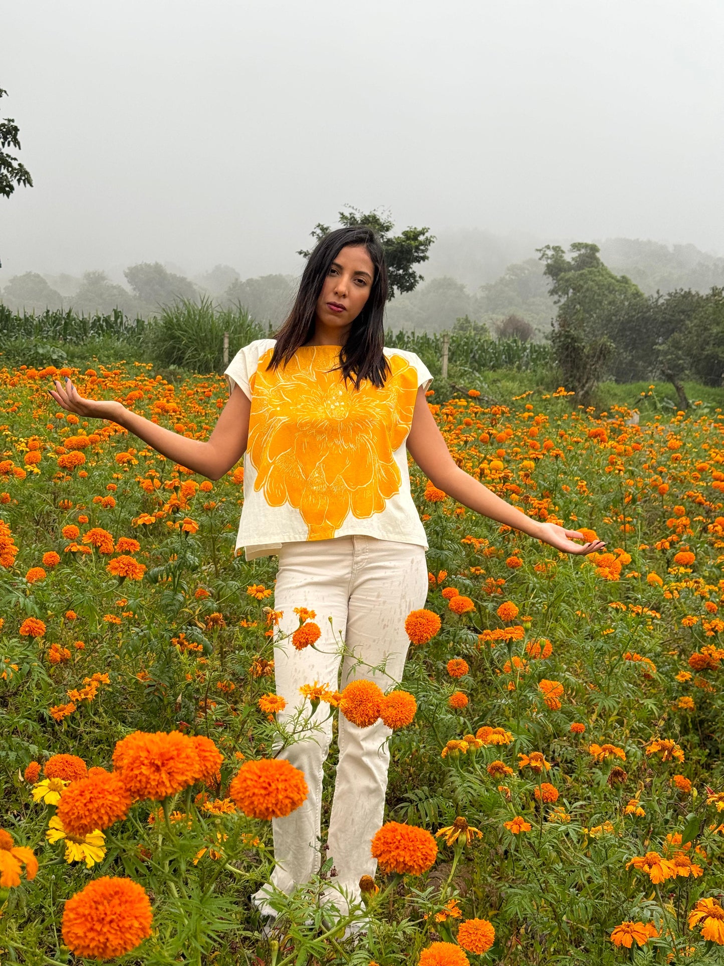 Blusa Flor de Muerto Amarilla